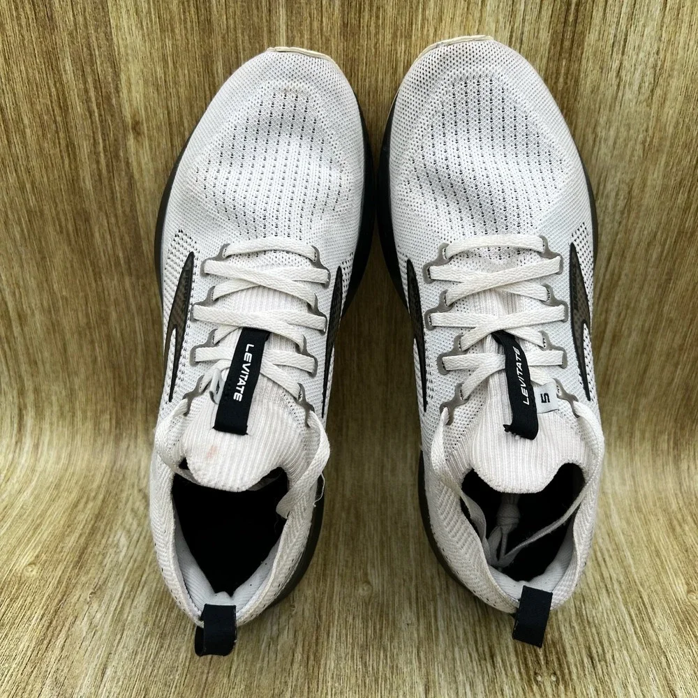 Brooks levitate stealthfit